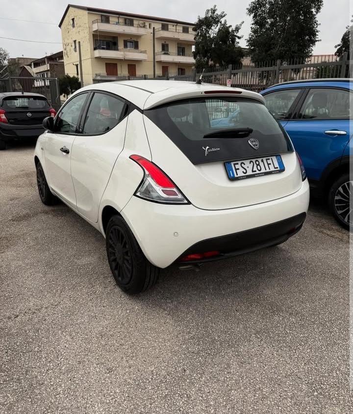 Interni